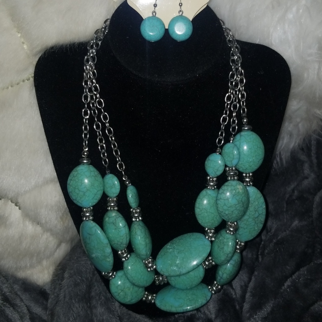 Woman Necklace Set